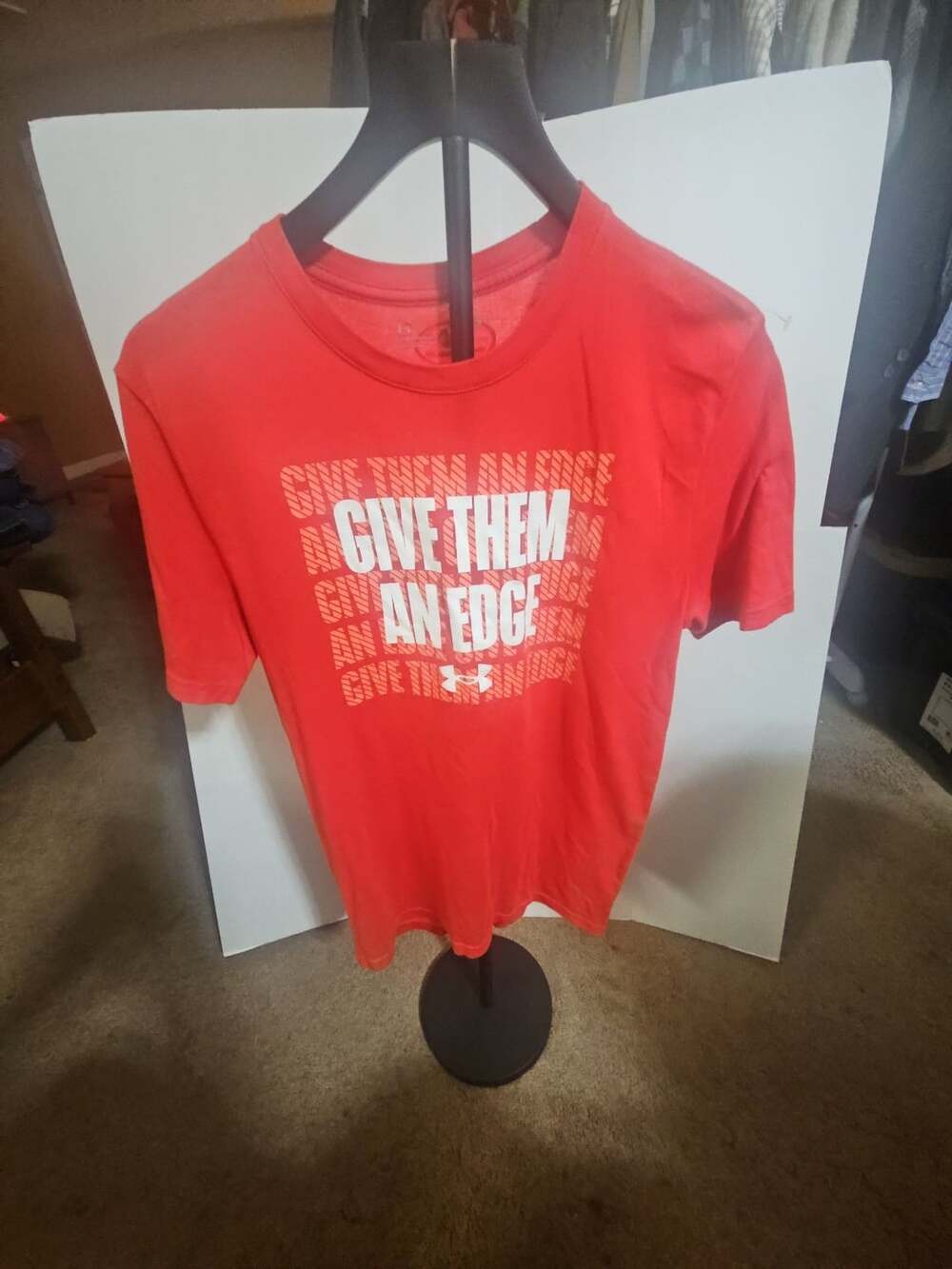 Under Armour T-Shirt Size S Red Give Them An Edge Teammate